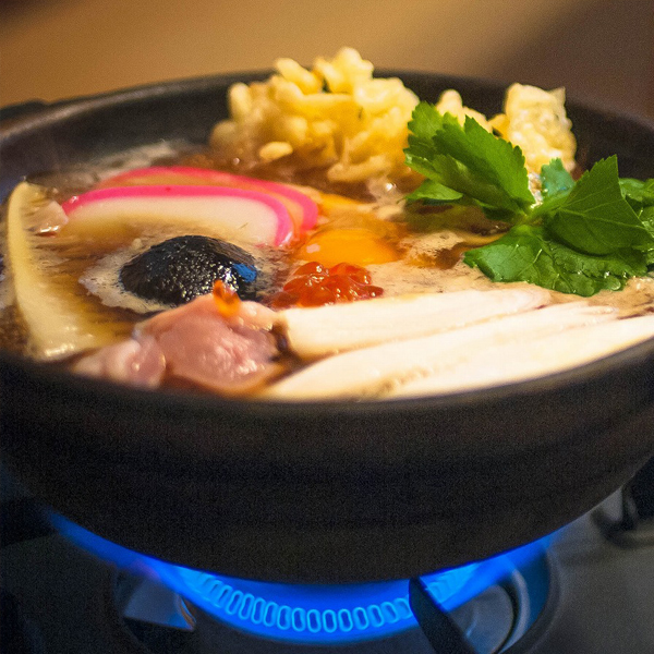 鍋焼きうどんの写真(岩手県花巻市)